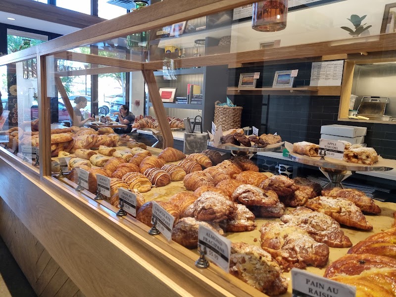 Roggenart European Bakery, Bistro & Cafe