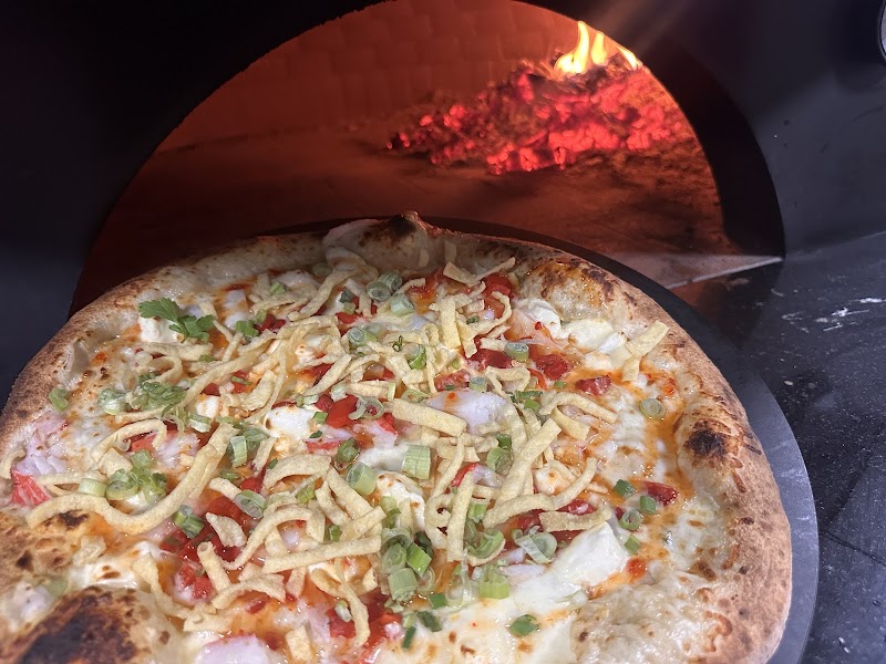 Backyard Pizza and Raw Bar