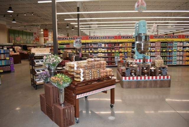 Cash Wise Foods Grocery Store