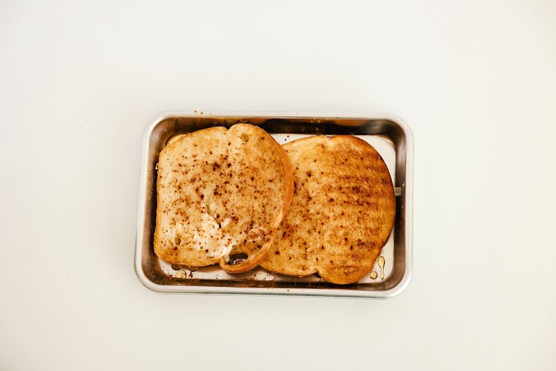 Daylight And Moon Cafe