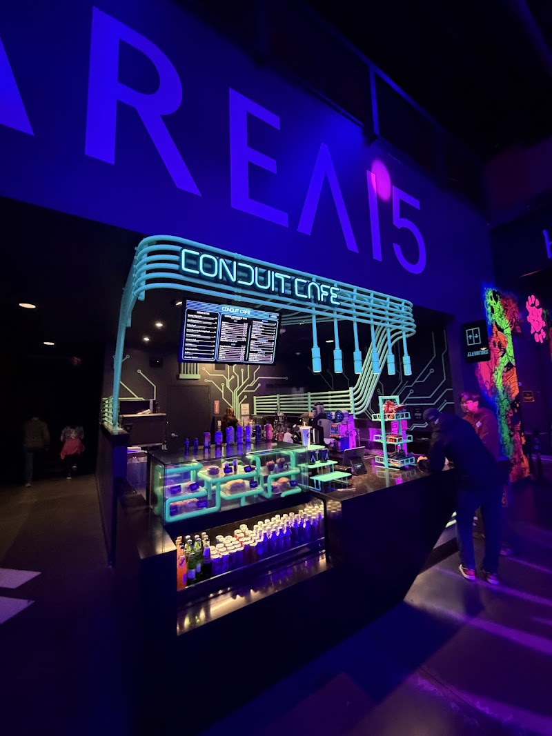 Conduit cafe