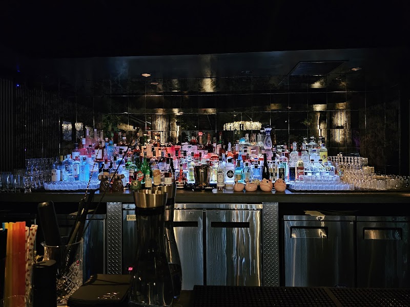 White Whale Cocktail Bar Fremont Street