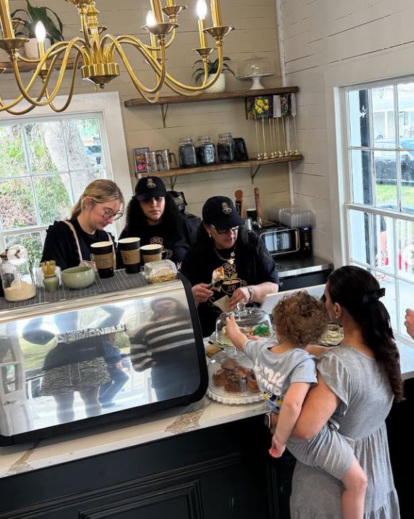 Suga Rose Coffee and Flowers Cafe