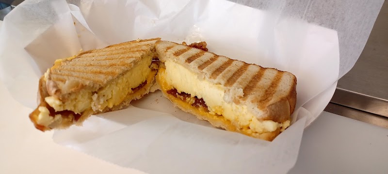 Cafe 912 By The Espresso Base + Lil Mint Trailer