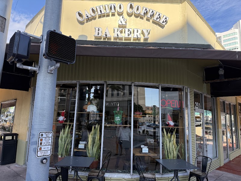 Cachito Coffee and Bakery | Lunch | Breakfast | Empanadas