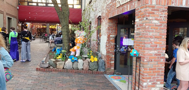 Kerrytown Market & Shops