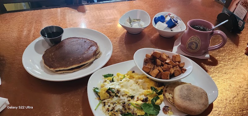 Another Broken Egg Cafe