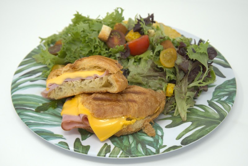 Hawaiian Aroma Caffe at Waikiki Walls