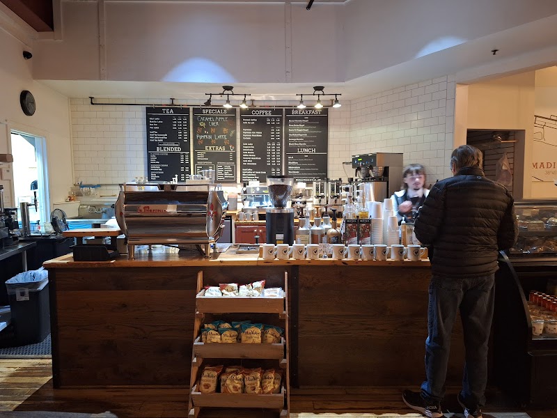 The Red Roaster Coffee & Eatery