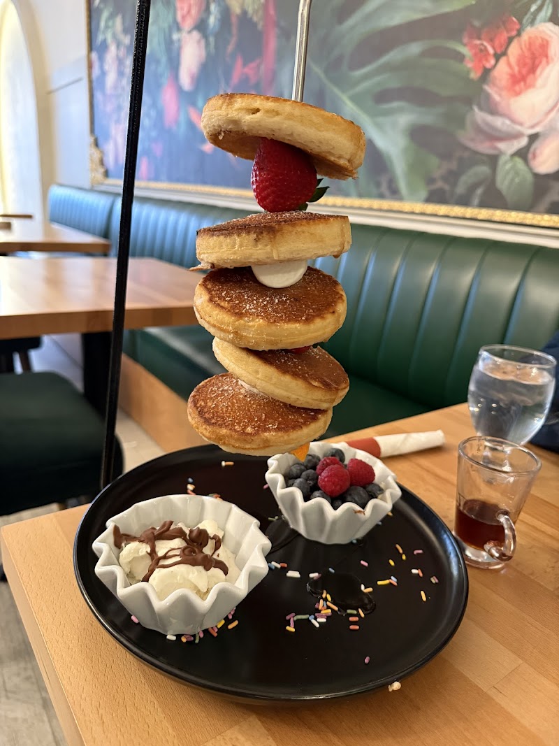 Crepes & Co Lokal Coffee