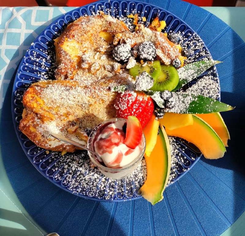 The Breeze Waterfront Cafe