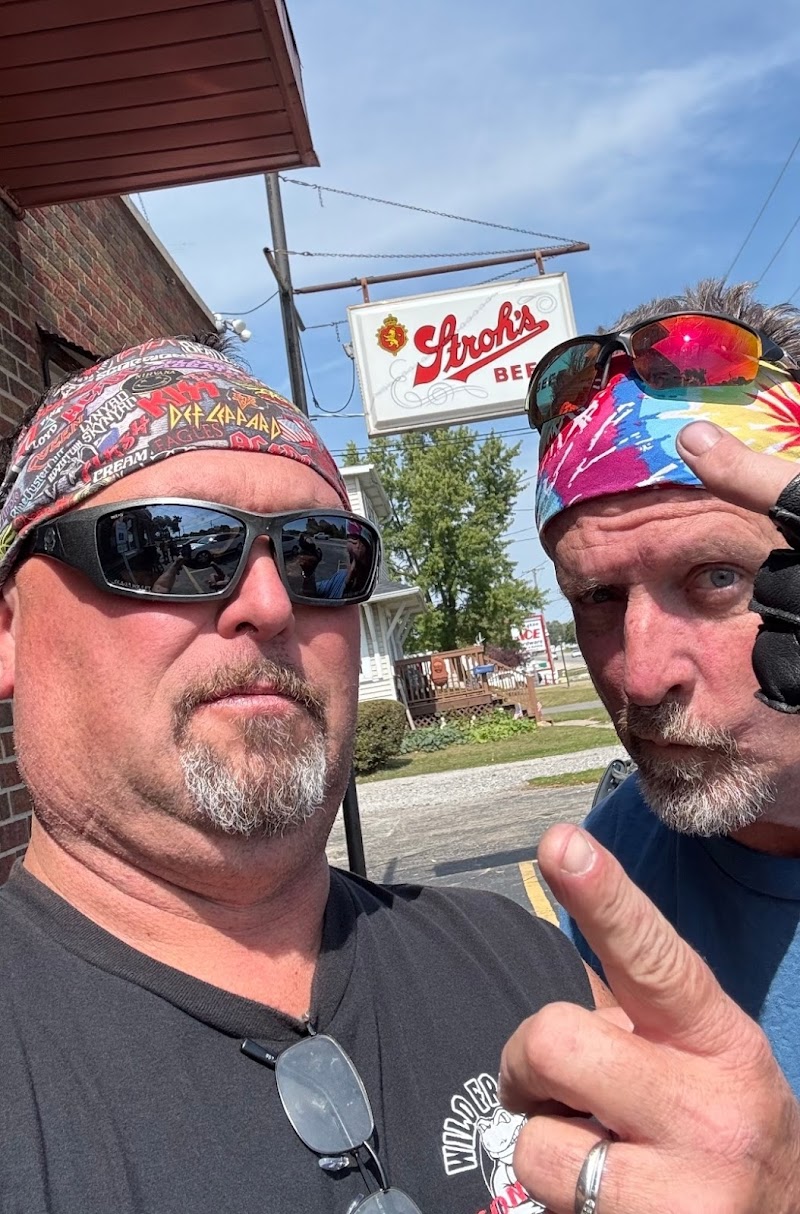 Nini' s Brew Coffee Shop And Bar