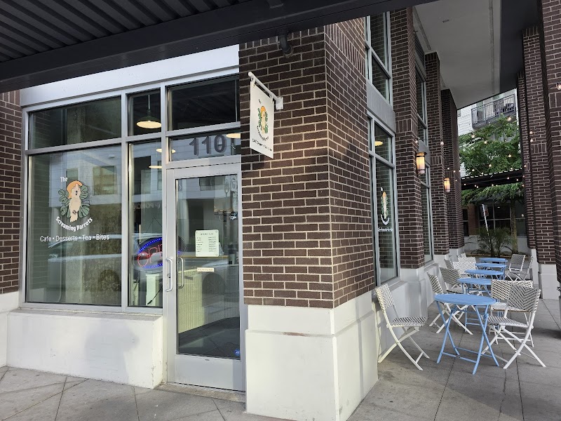 The Screaming Parrots Cafe: Desserts + Tea + Bites