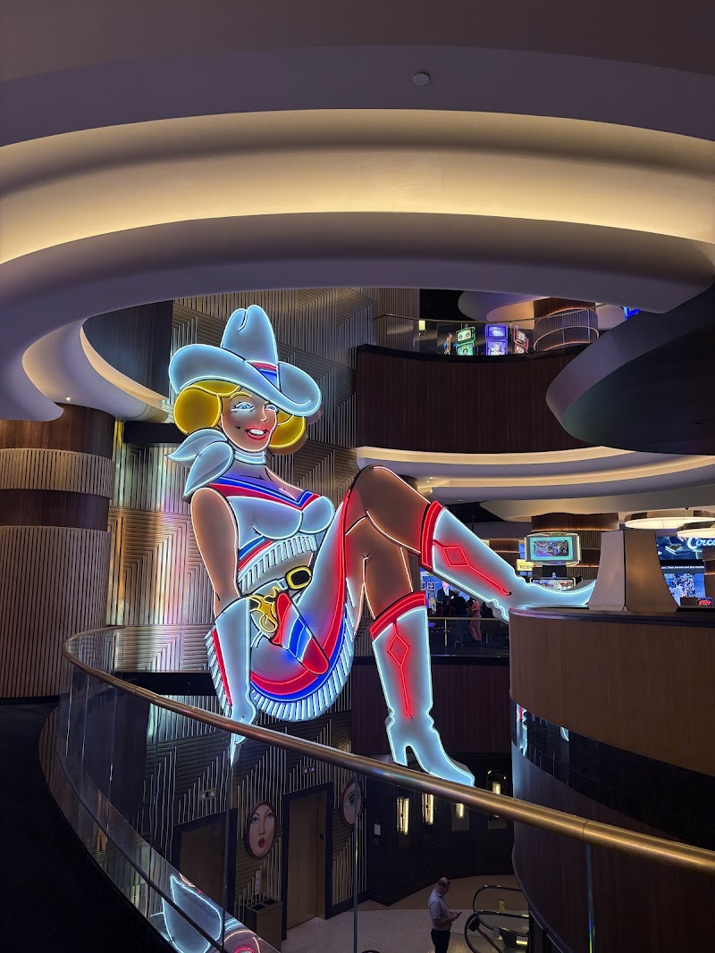 Vegas Vickie's Cocktail Lounge