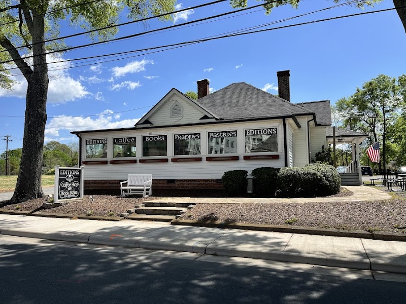 Editions - Coffee and Bookstore