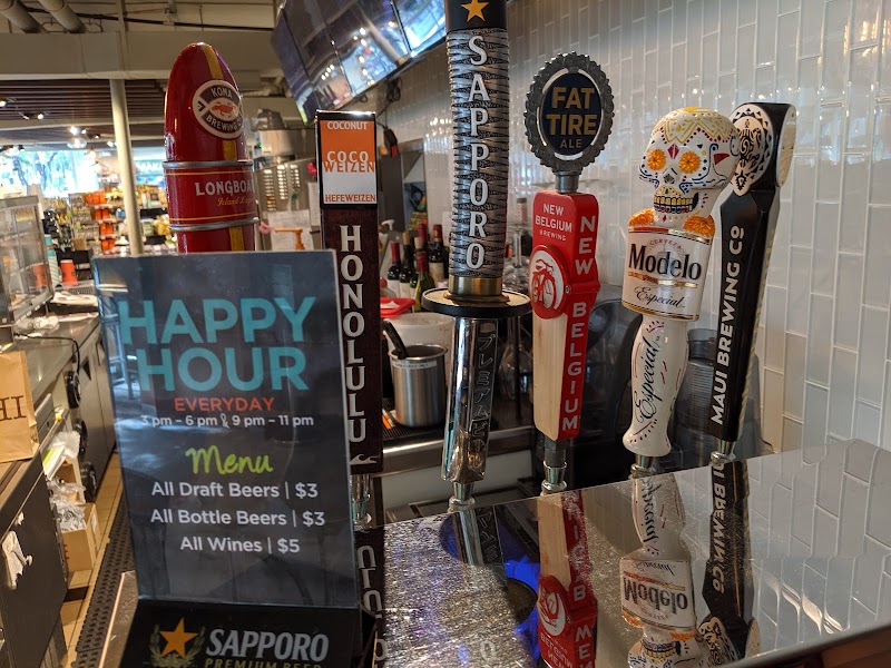 Holoholo Cafe & Market