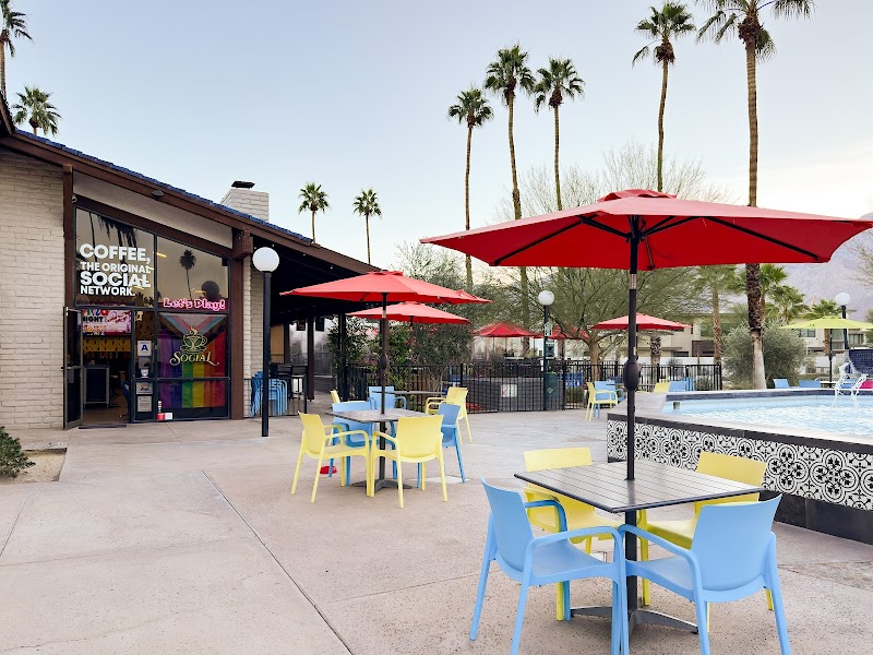 The Social Cafe & Lounge