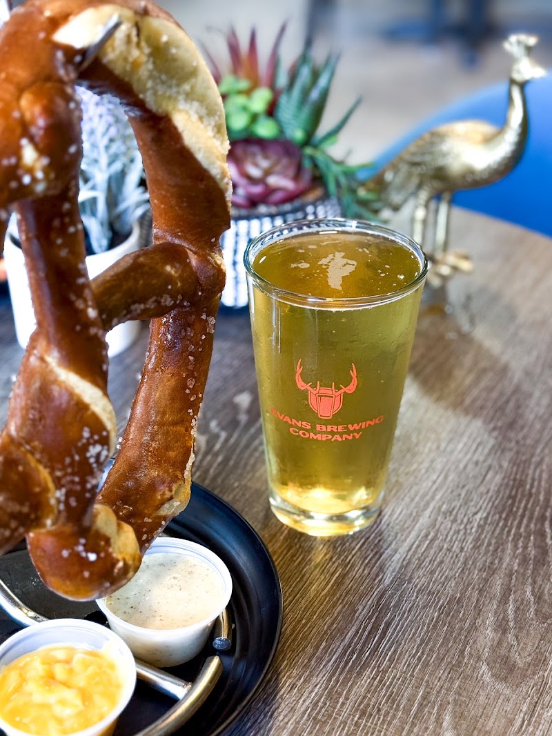 The Social Cafe & Lounge