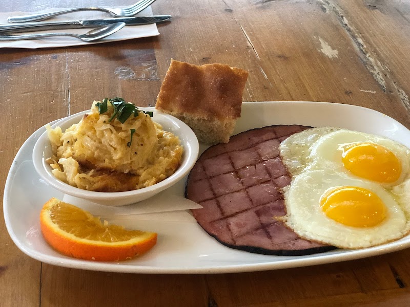 Cafe Arta & Pub at Third Place