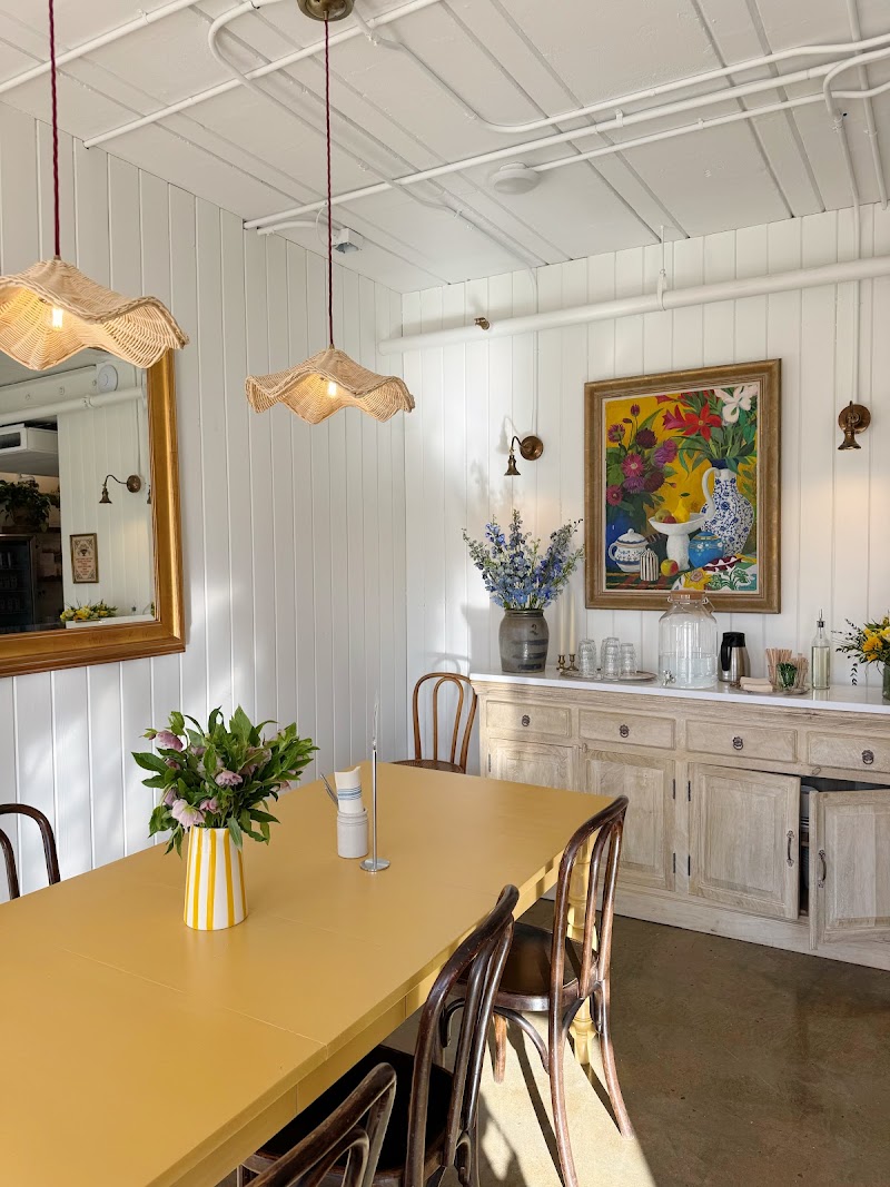 The Yellow Table Café