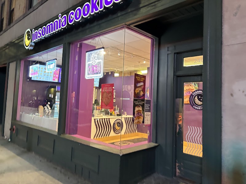 Insomnia Cookies