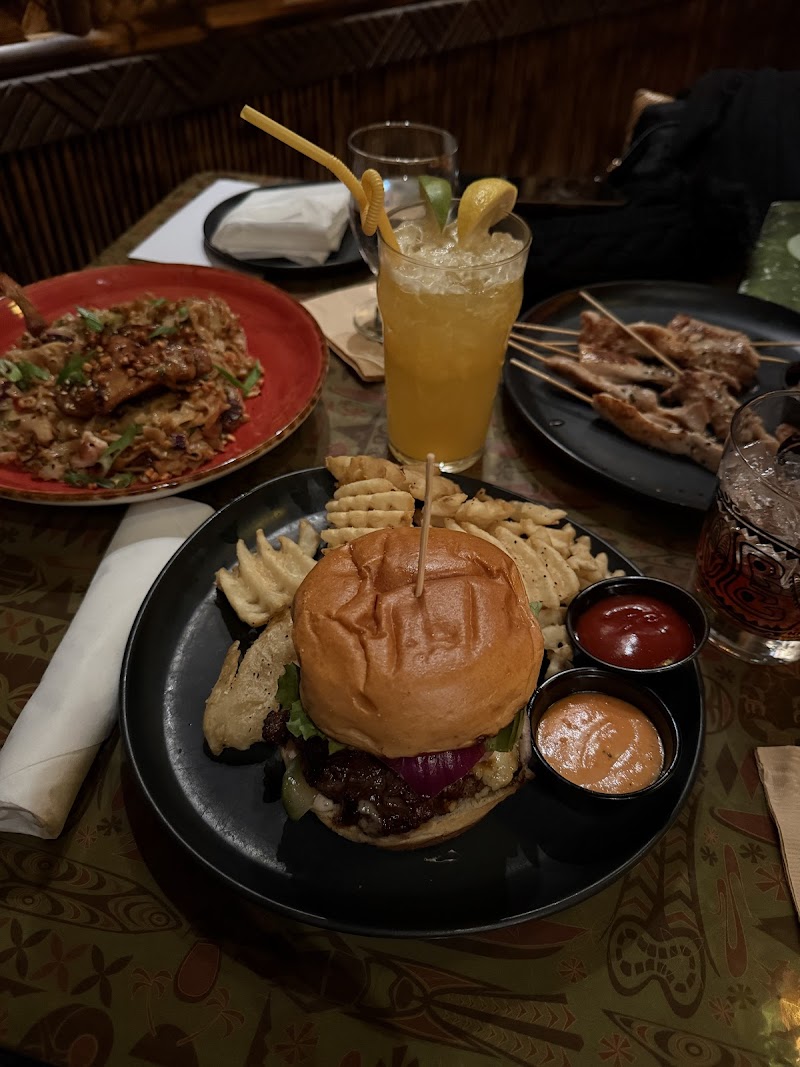 Max's South Seas Hideaway