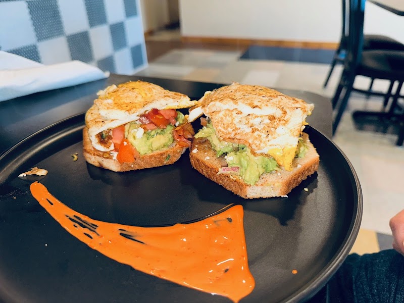 Paradise Cafe & More