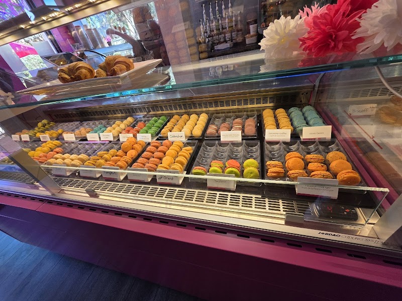 Le Macaron French Pastries Avondale