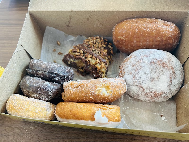 LaMar's Donuts and Coffee