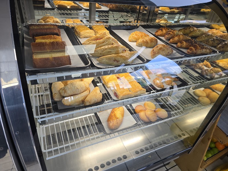 Bakery, Cafe , convinience store, Gas Station, Carwash