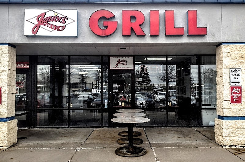 Junior's Cafe & Grill
