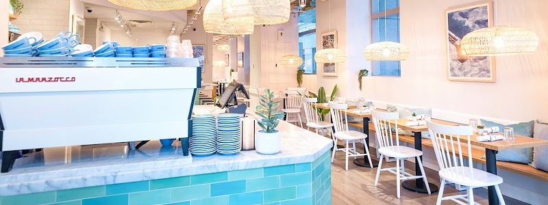 Bluestone Lane Battery Park Café