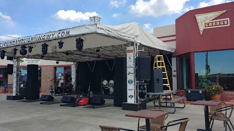 Yellowstone Garage Bar, Grill & Venue