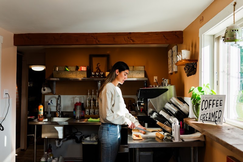 Woody Mountain Coffee & Wine Lounge