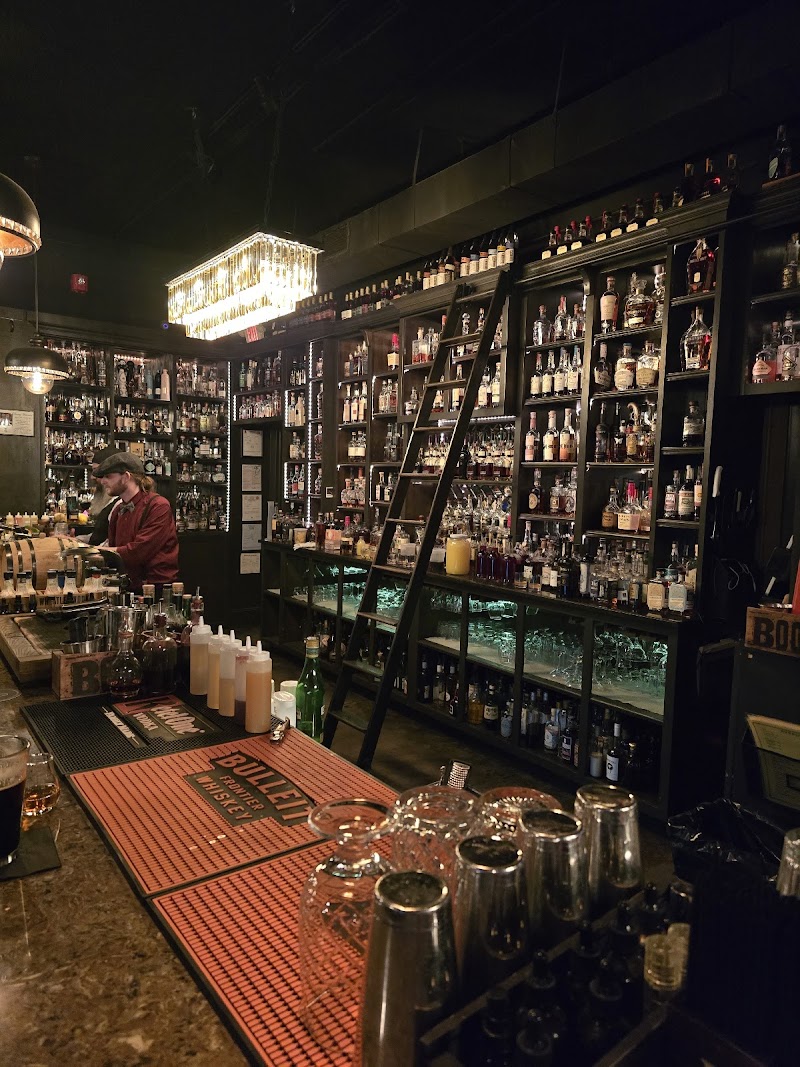 SiP Fine Spirits & Cigar Lounge