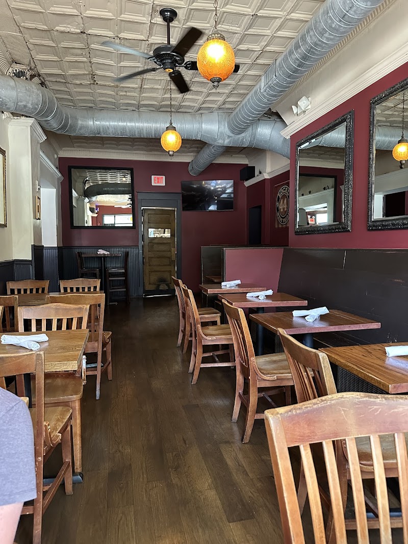 Local 44 Restaurant & Bar