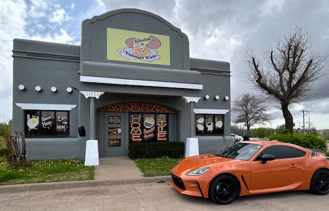 Eggcellent & Things Cafe