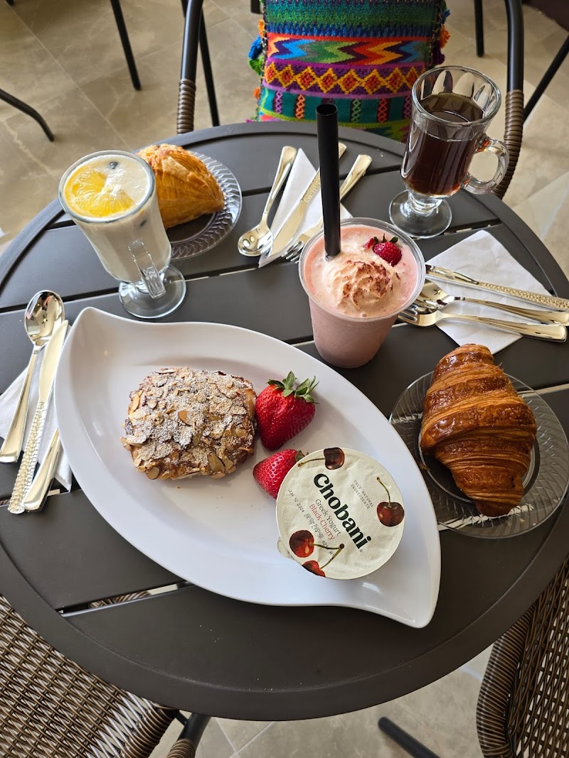 Seven Coffee & Pastries