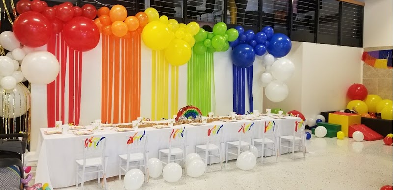 TaylorSky Studio Cafe