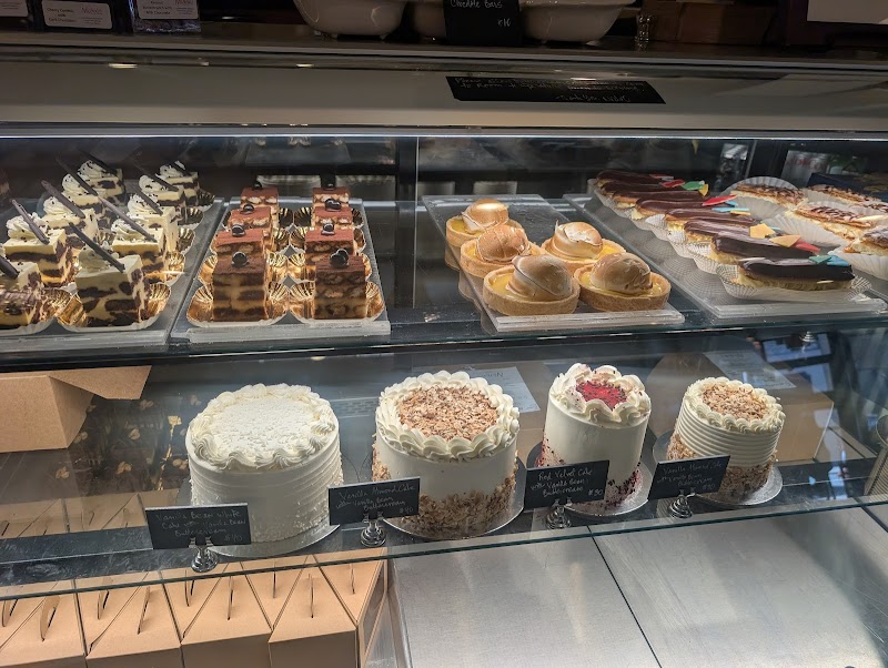 Nichole's Fine Pastry & Café