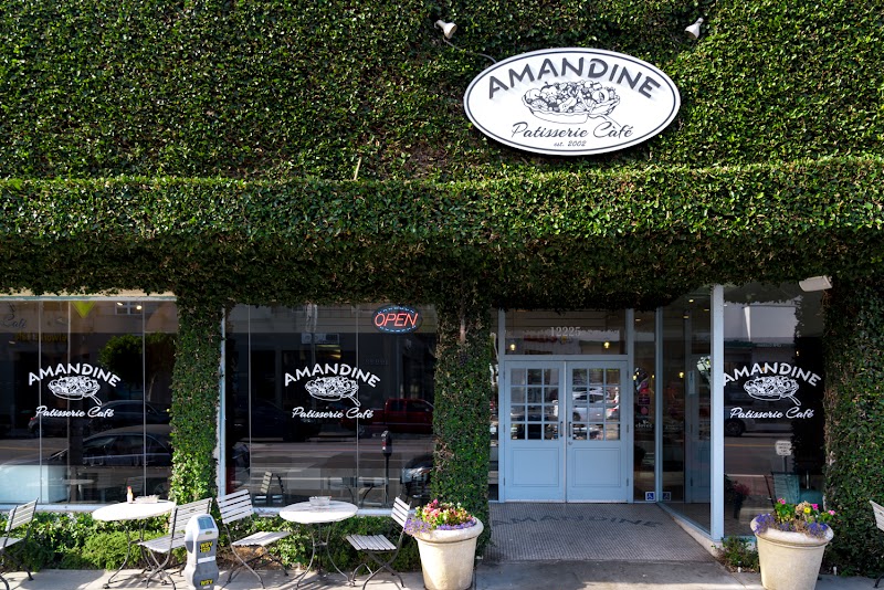 Amandine Patisserie Cafe