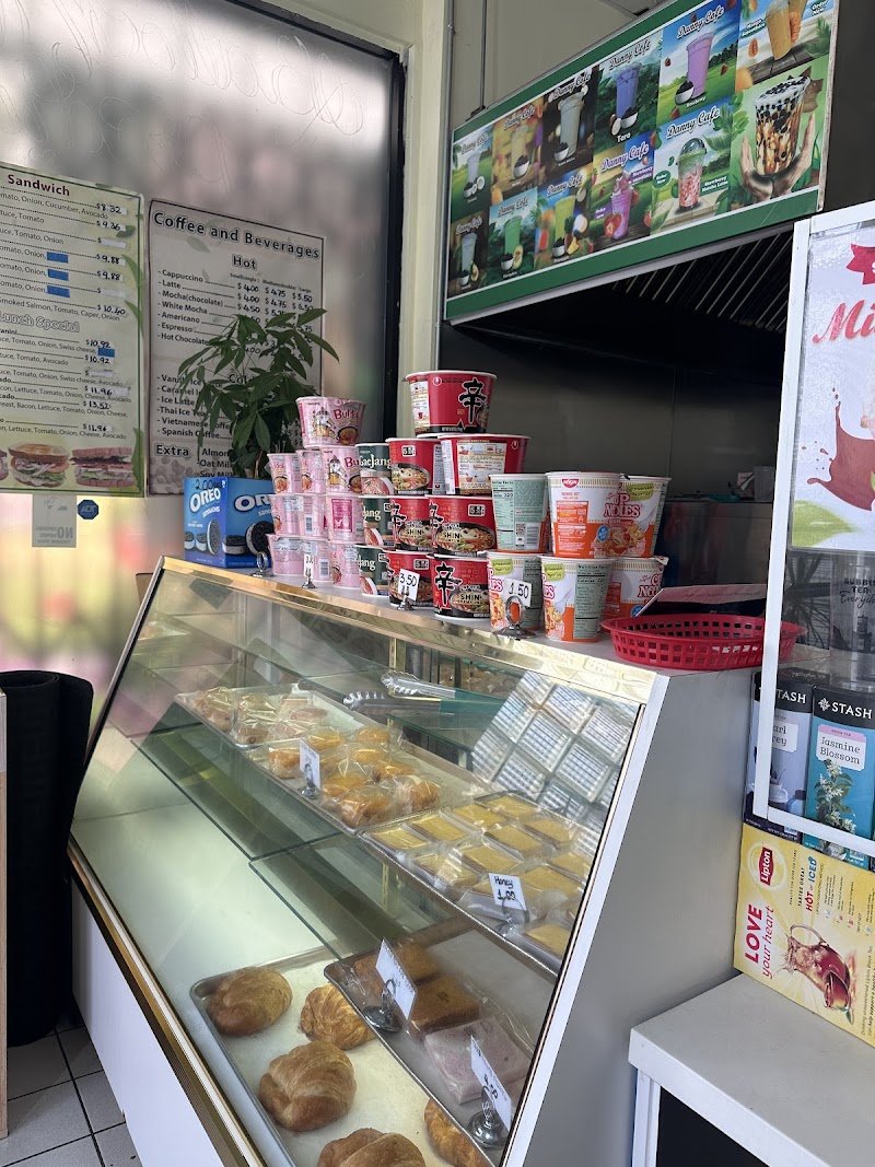 Danny's Coffee Shop (Danny's Cafe)