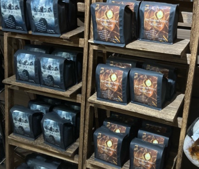 The Cracked Kettle (Located Inside Earthbound Metaphysical Shoppe)