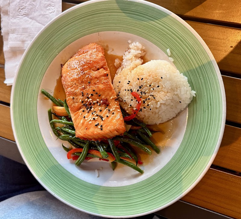 Rusty Bucket Restaurant and Tavern