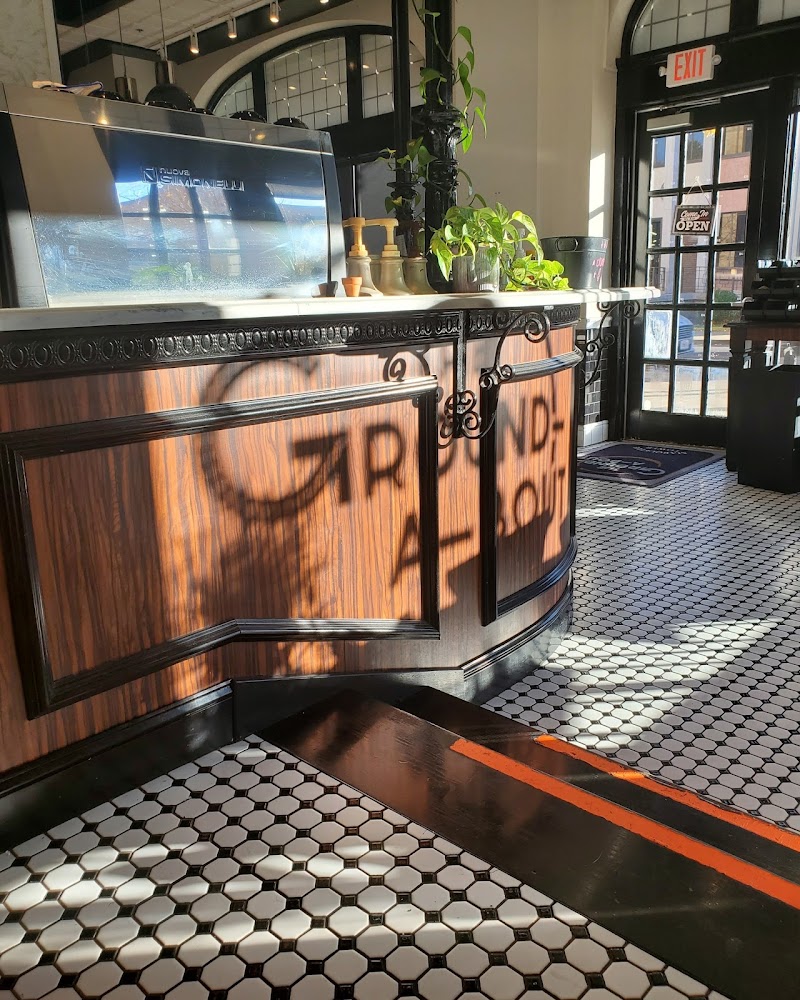 The Ground-A-Bout Marquette