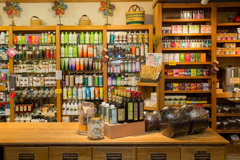 Staple & Spice Market