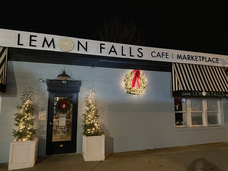 Lemon Falls Cafe/Marketplace