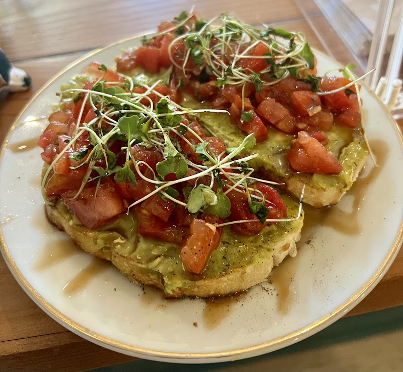 Earl’s Cafe @ Warner Hotel