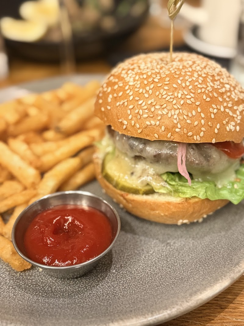 Isla & Co. - Midtown