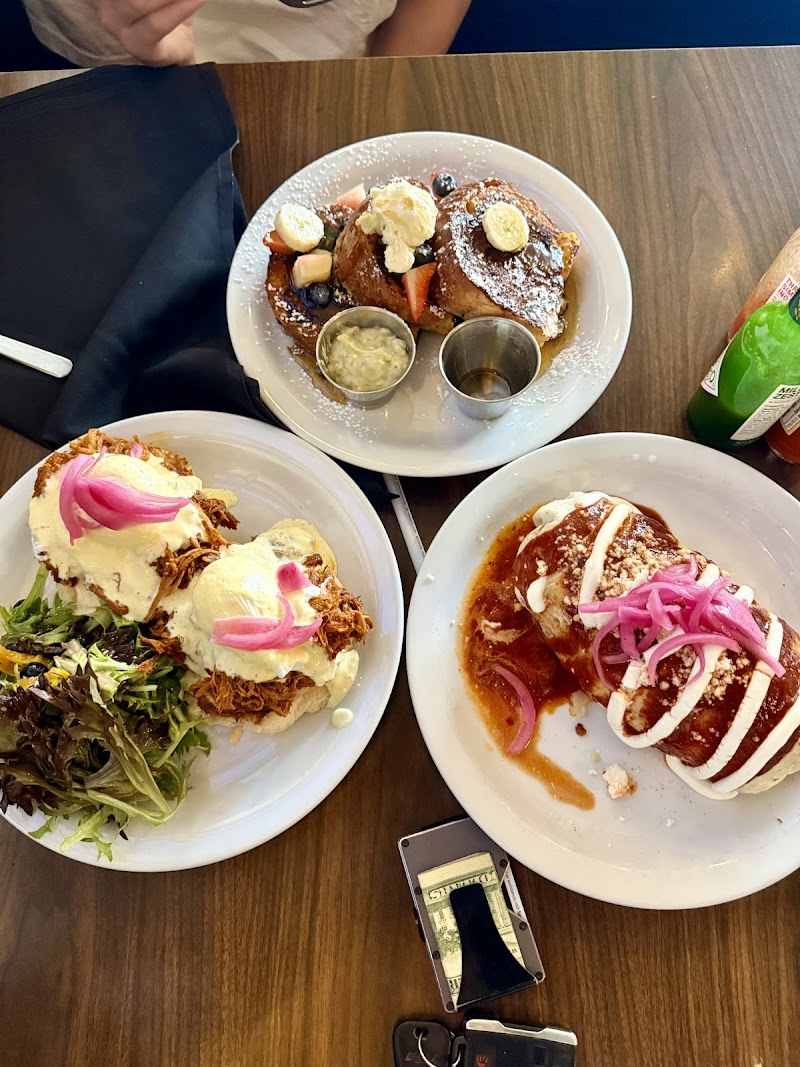 The Shop Breakfast and Lunch